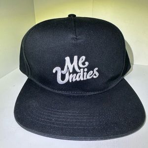 This cap has been worn only a couple times .